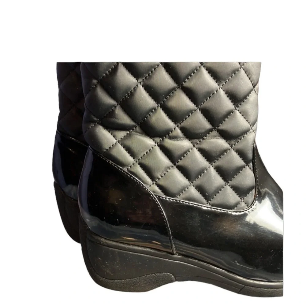 White Mountain Black Satin Water Resistant Insulated Boots Size 9M